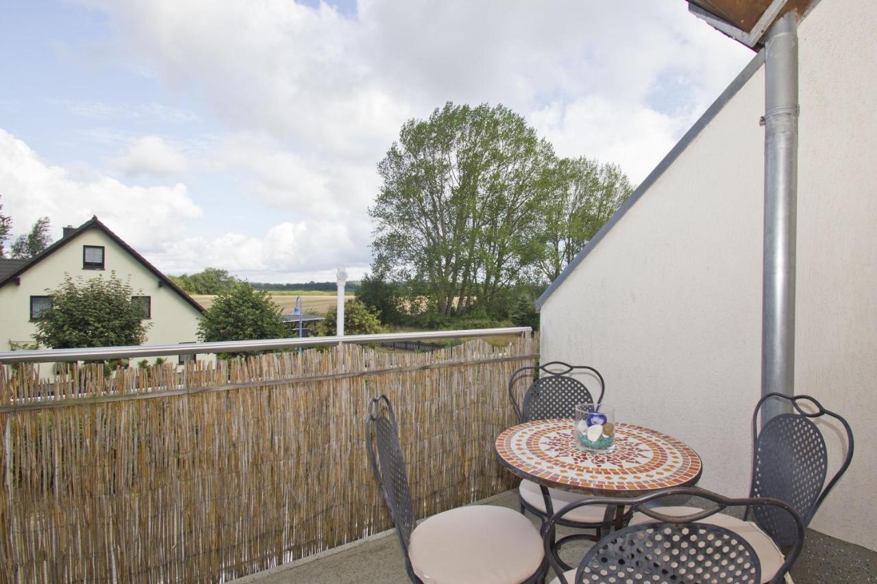 Strandnahe 2-Raum-Ferienwohnung Mit Balkon - Strandhaus Moenchgut Fewo 10 洛布 外观 照片